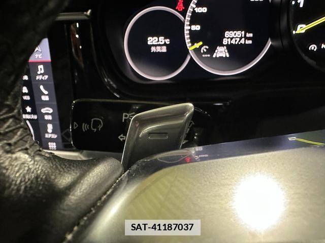 Porsche PANAMERA 2019-06 7814132-14