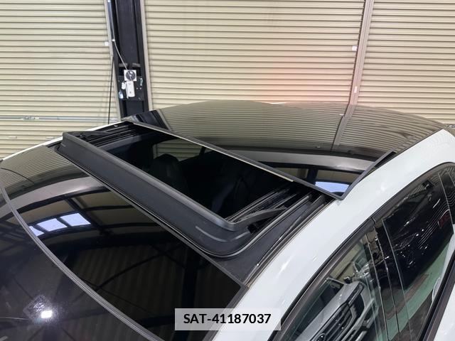 Porsche PANAMERA 2019-06 7814132-2