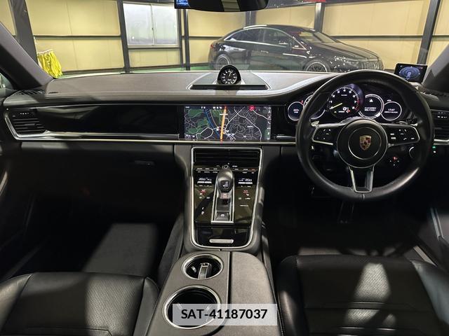 Porsche PANAMERA 2019-06 7814132-3