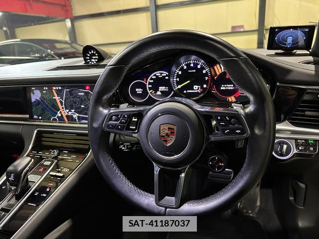 Porsche PANAMERA 2019-06 7814132-8