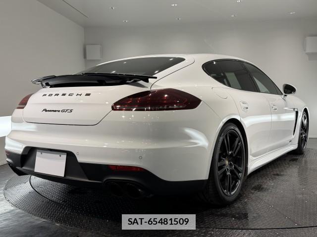 Porsche PANAMERA 2014-03 7817696-2