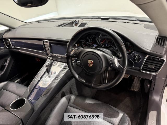 Porsche PANAMERA 2014-06 7817752-3