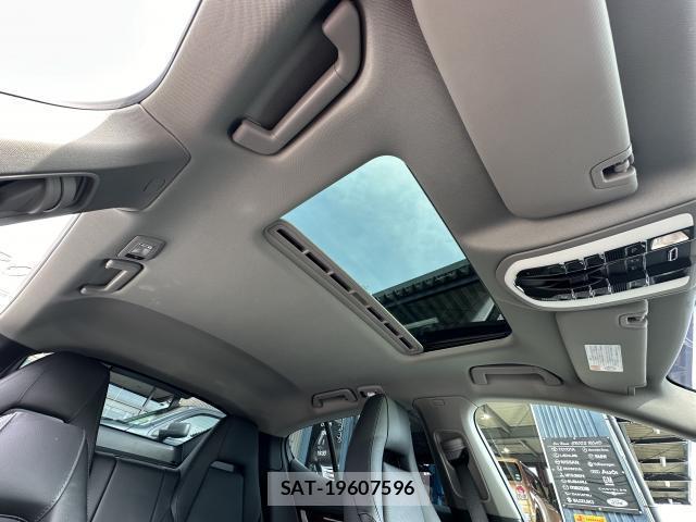 Porsche PANAMERA 2011-05 7817872-11