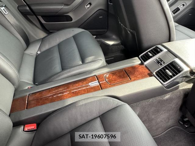 Porsche PANAMERA 2011-05 7817872-14