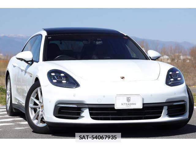 Porsche PANAMERA 2018-03 7818640-0