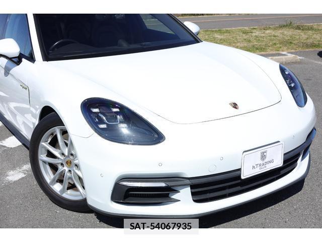 Porsche PANAMERA 2018-03 7818640-10