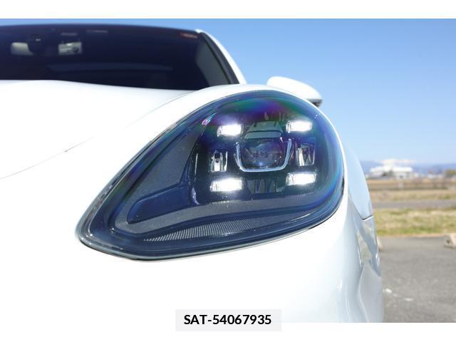 Porsche PANAMERA 2018-03 7818640-6