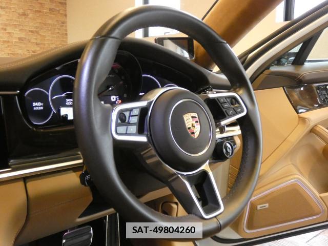 Porsche PANAMERA 2017-12 7820229-10