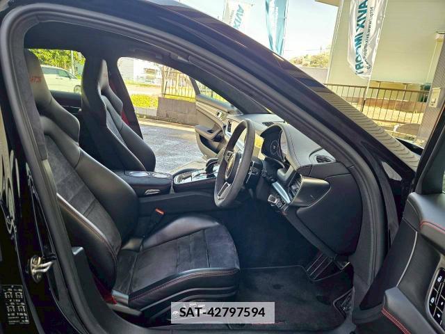 Porsche PANAMERA 2019-09 7820301-14