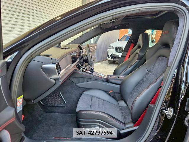 Porsche PANAMERA 2019-09 7820301-15