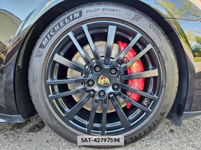 Porsche PANAMERA 2019-09 7820301-5