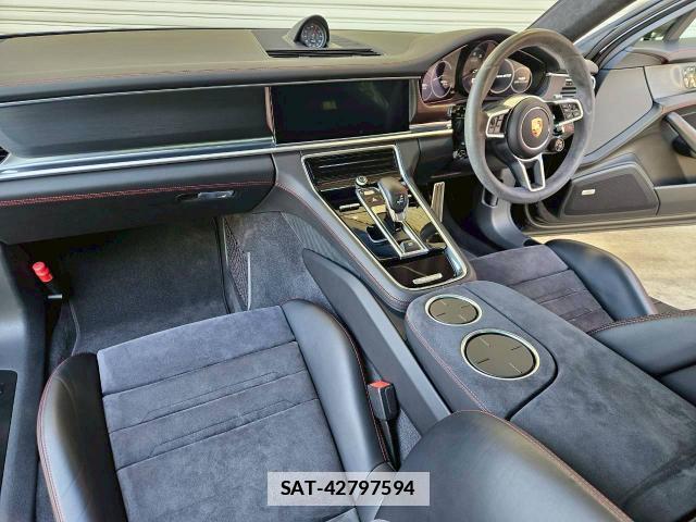 Porsche PANAMERA 2019-09 7820301-7