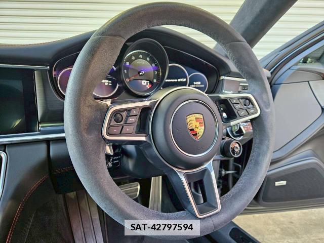 Porsche PANAMERA 2019-09 7820301-8