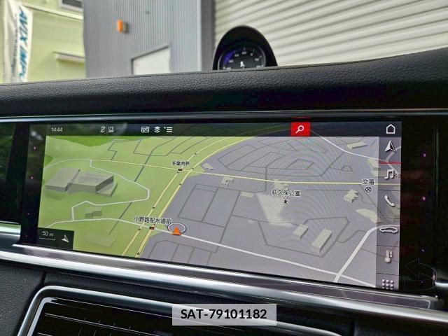 Porsche PANAMERA 2018-12 7820304-10