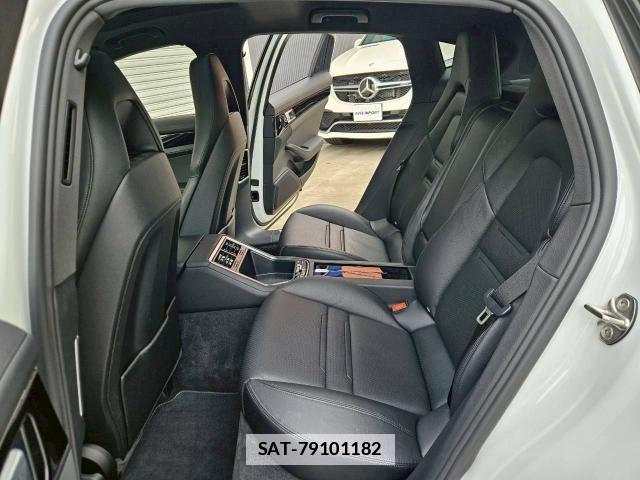 Porsche PANAMERA 2018-12 7820304-16