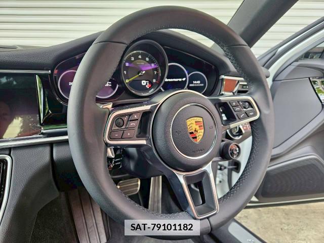 Porsche PANAMERA 2018-12 7820304-8