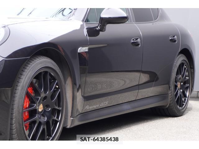 Porsche PANAMERA 2013-04 7820589-3
