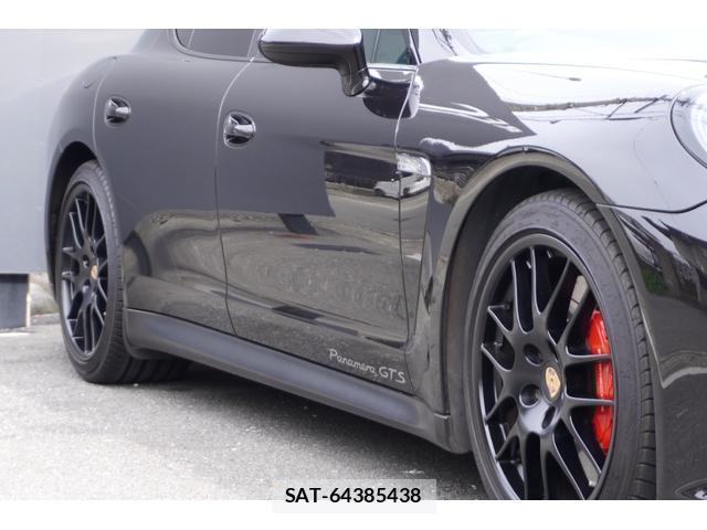 Porsche PANAMERA 2013-04 7820589-6