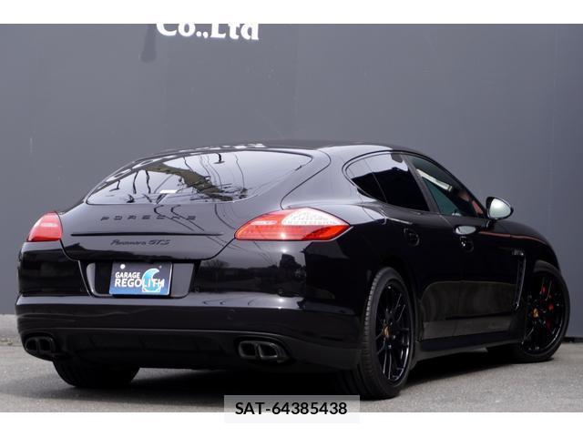 Porsche PANAMERA 2013-04 7820589-7