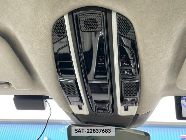 Porsche PANAMERA 2019-12 7823131-17