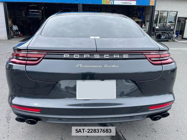 Porsche PANAMERA 2019-12 7823131-2
