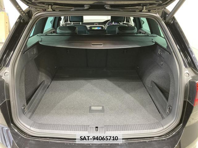 VolksWagen PASSAT VARIANT 2024-09 7811979-12