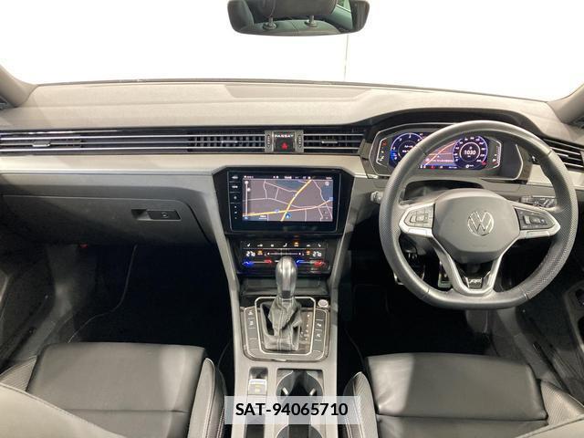VolksWagen PASSAT VARIANT 2024-09 7811979-3