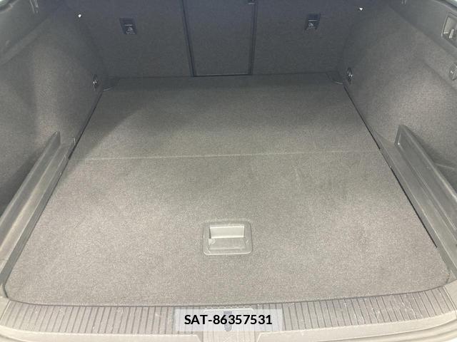 VolksWagen PASSAT VARIANT 2020-11 7811999-12