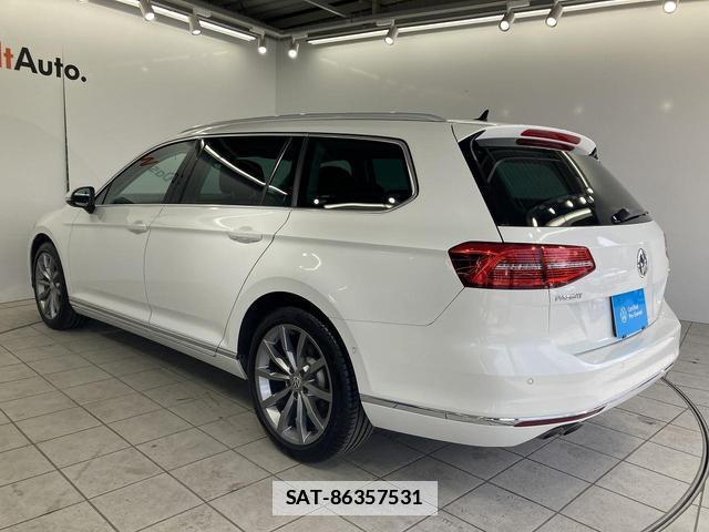 VolksWagen PASSAT VARIANT 2020-11 7811999-16