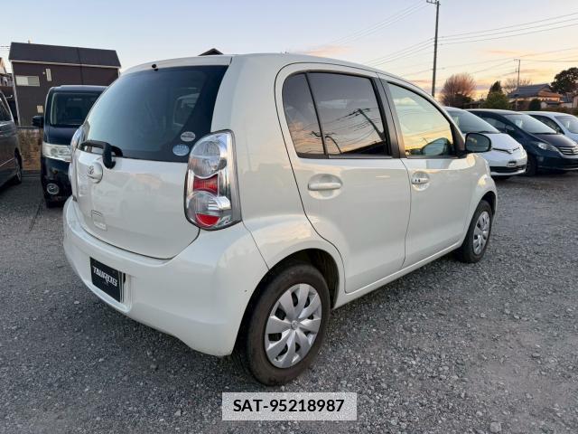 Toyota PASSO 2011-12 7811531-4