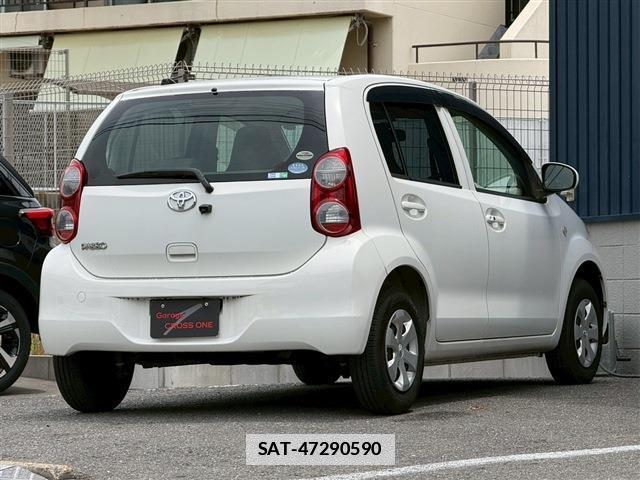 Toyota PASSO 2012-01 7815417-1