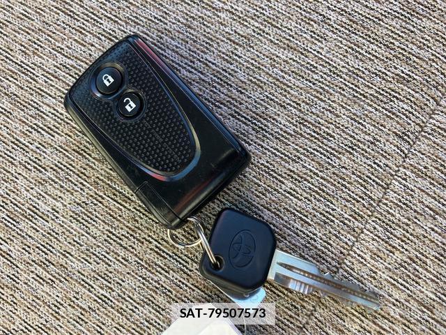 Toyota PASSO 2012-01 7818751-11