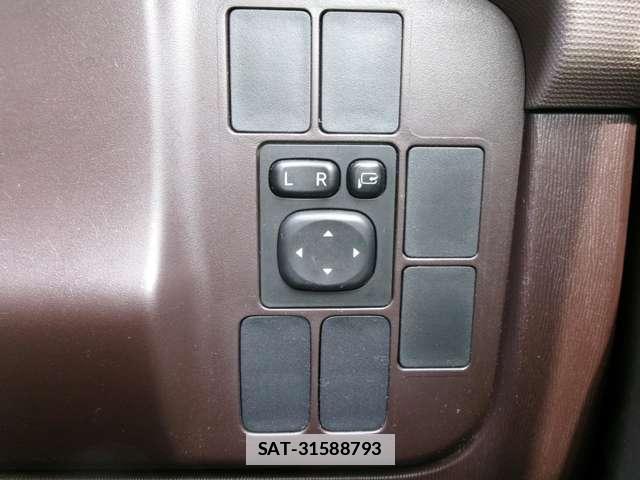 Toyota PASSO 2015-08 7823301-17