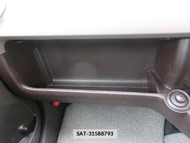 Toyota PASSO 2015-08 7823301-19