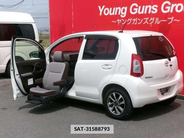 Toyota PASSO 2015-08 7823301-4