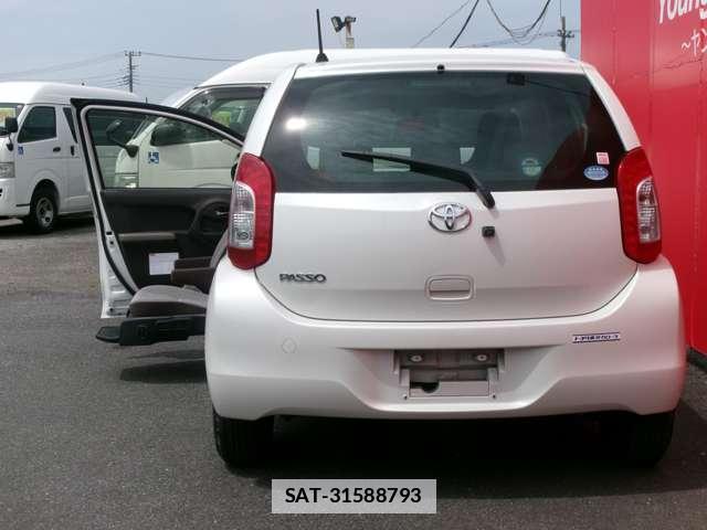 Toyota PASSO 2015-08 7823301-5