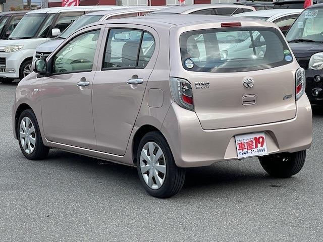 Toyota PIXIS EPOCH 2013-11 7811481-1