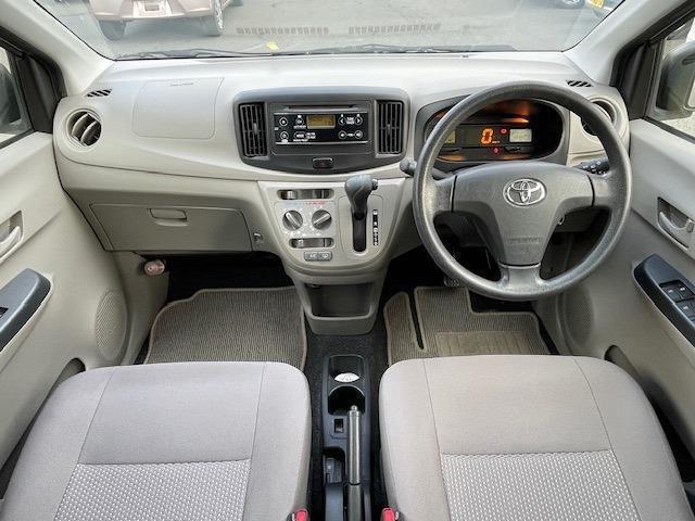 Toyota PIXIS EPOCH 2013-11 7811481-7