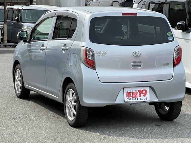 Toyota PIXIS EPOCH 2012-05 7811484-1