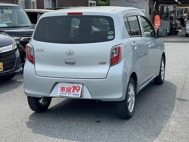 Toyota PIXIS EPOCH 2012-05 7811484-15