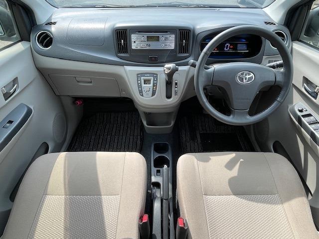 Toyota PIXIS EPOCH 2012-05 7811484-7