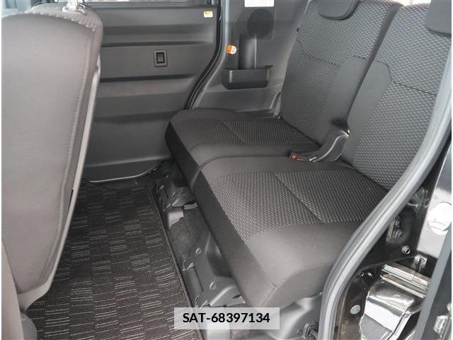 Toyota Pixis Mega 2021-05 7811874-15