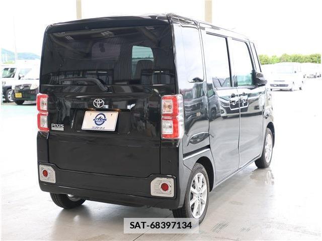 Toyota Pixis Mega 2021-05 7811874-6