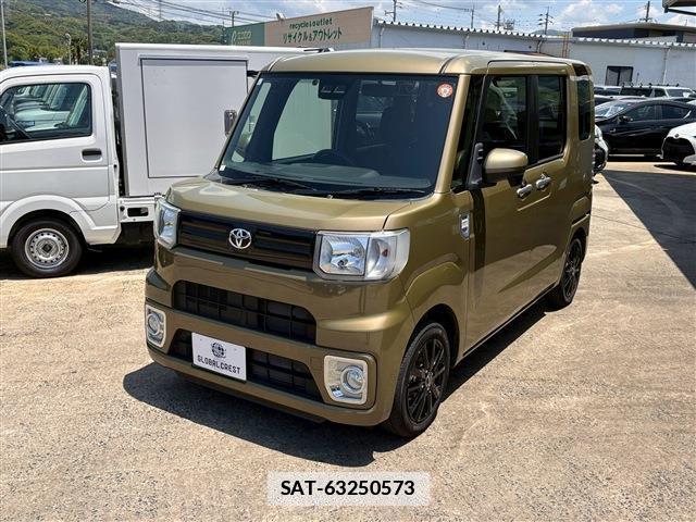 Toyota Pixis Mega 2022-07 7812391-10