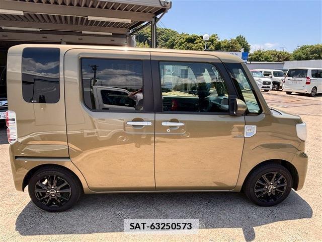 Toyota Pixis Mega 2022-07 7812391-15