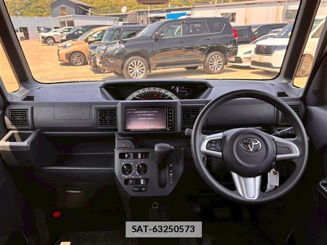 Toyota Pixis Mega 2022-07 7812391-2