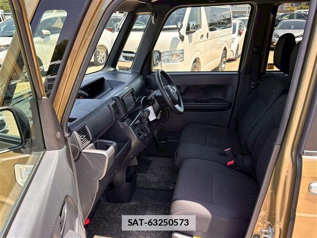 Toyota Pixis Mega 2022-07 7812391-3