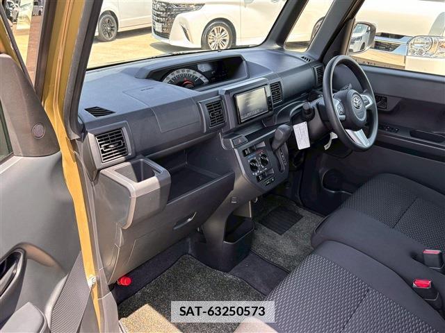 Toyota Pixis Mega 2022-07 7812391-4