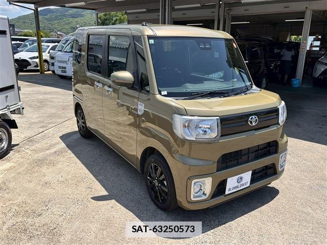 Toyota Pixis Mega 2022-07 7812391-8