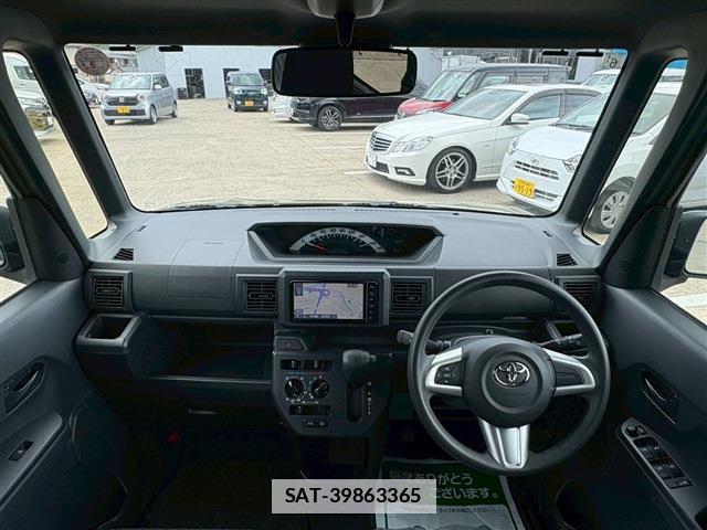 Toyota Pixis Mega 2022-07 7812395-2